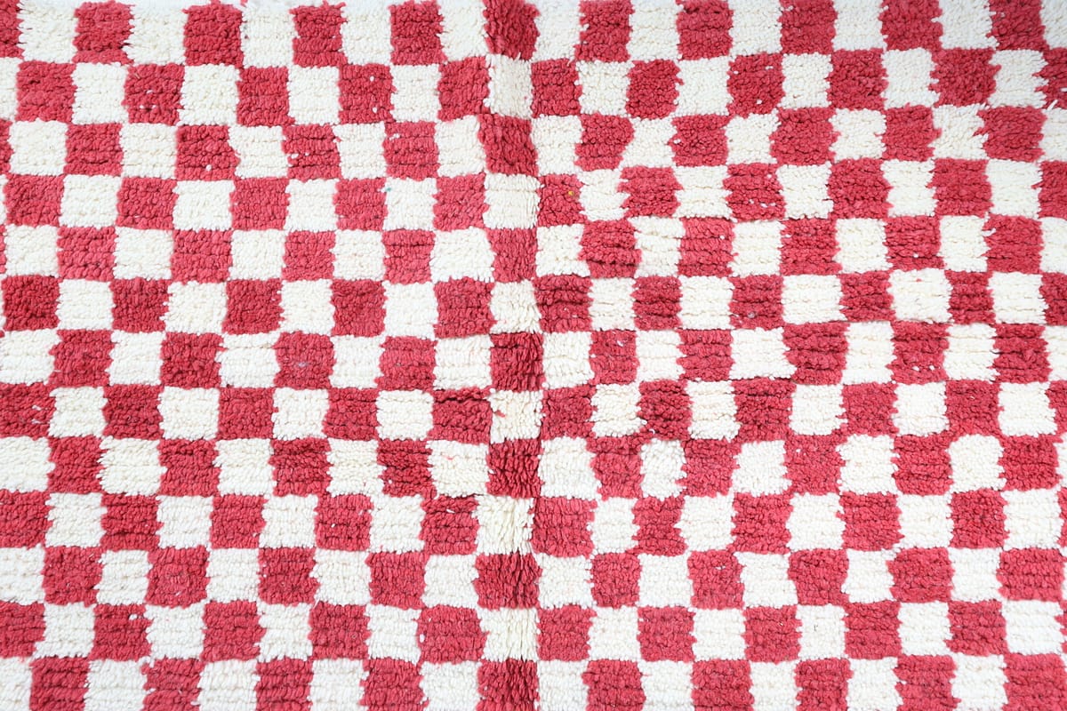 Tifira-Shag Moroccan Rug-Checkered rug (5'2" x 8'2")