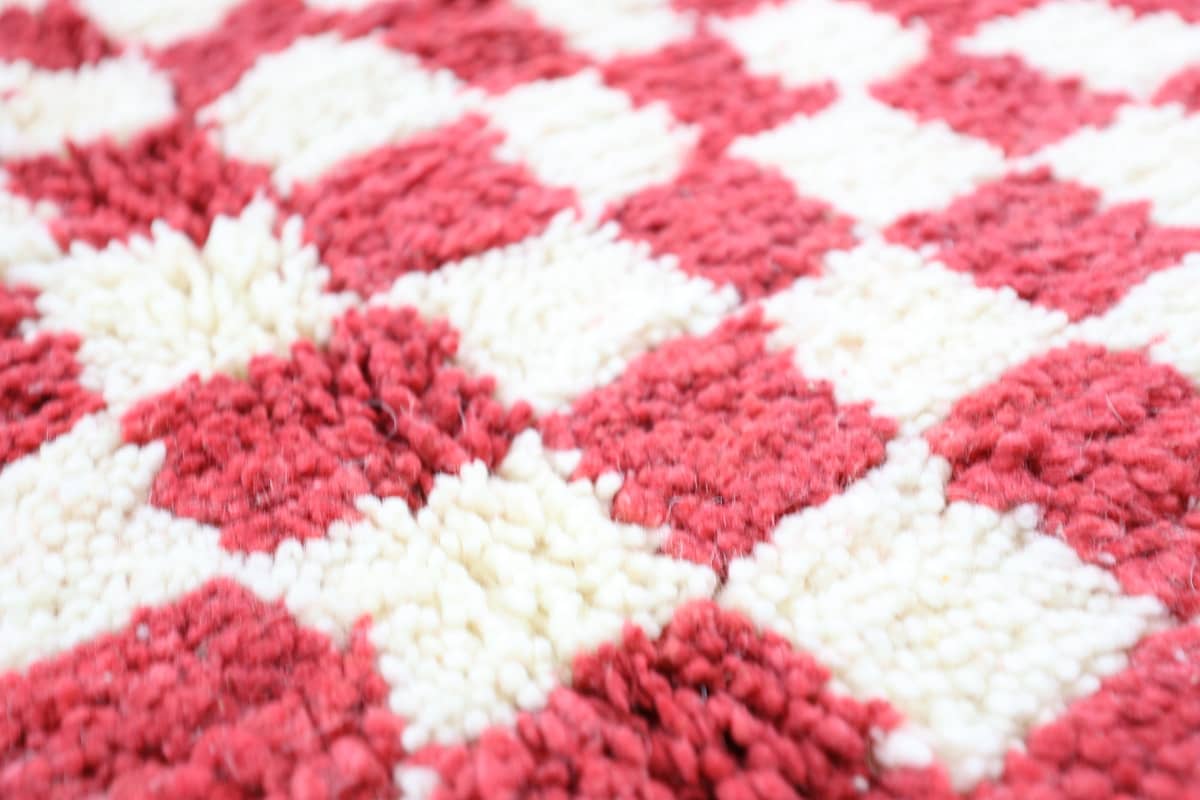 Tifira-Shag Moroccan Rug-Checkered rug (5'2" x 8'2")