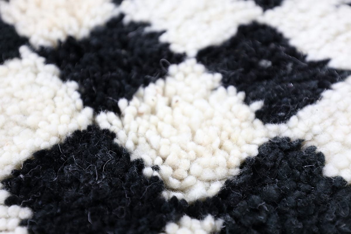 Chrifa-Shag Moroccan Rug-Checkered rug (5'6" x 8'3")