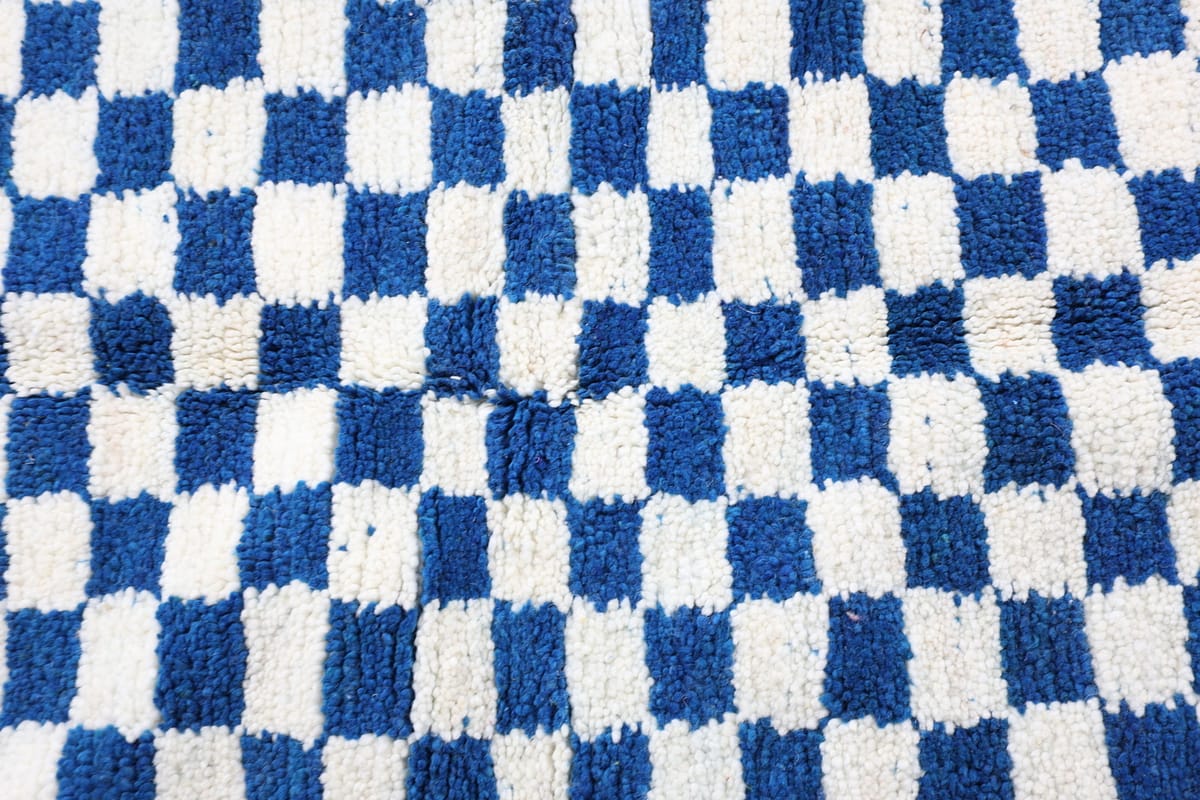 Megduda-Shag Moroccan Rug-Checkered rug (3'2" x 5'2")