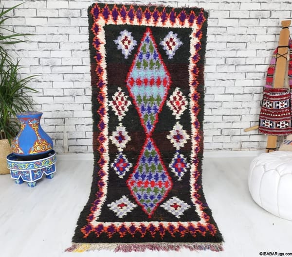 Tumsilt-Vintage Moroccan Rug- (2'5" x 5'5")
