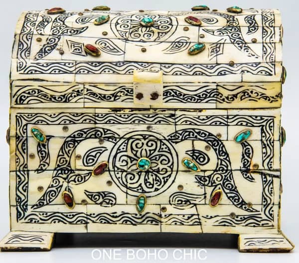 Moroccan Old Royal Engraved Chest Decor
