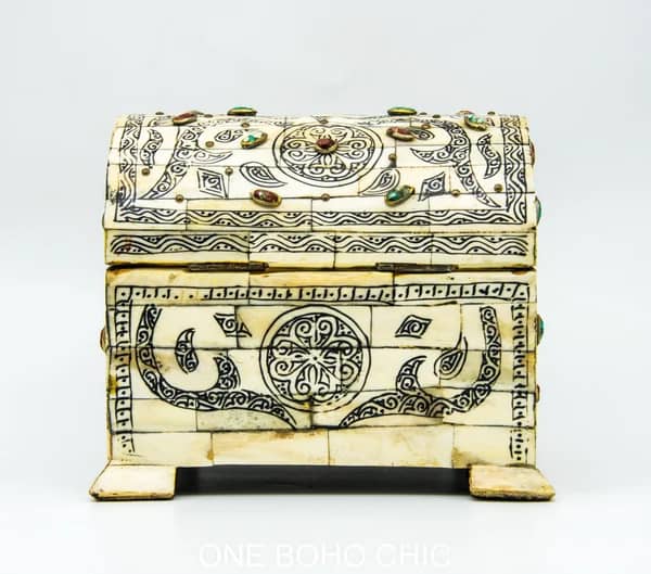 Moroccan Old Royal Engraved Chest Decor