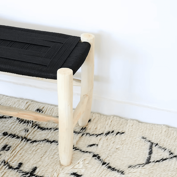Natural bench in raw wood and dark black braiding