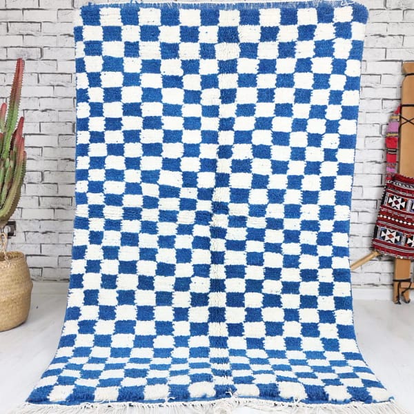 Megduda-Shag Moroccan Rug-Checkered rug (3'2" x 5'2")