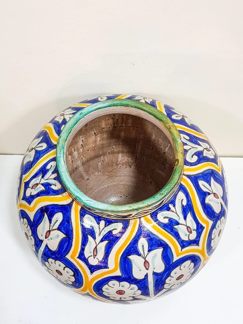 Antique clay Pottery Pot Moroccan vase berber