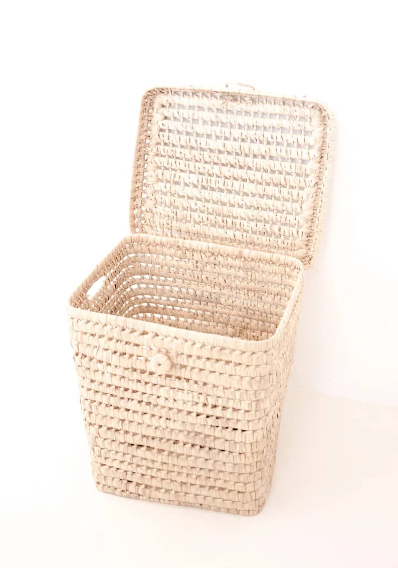 Small palm chest with lid, Storage Basket