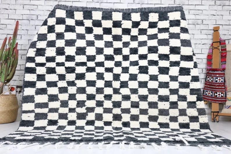 Heddo-Shag Moroccan Rug-Checkered rug (4'9" x 5'2")