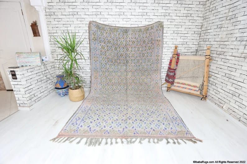 Tamila-Vintage Moroccan Rug- (6'1" x 10'3")