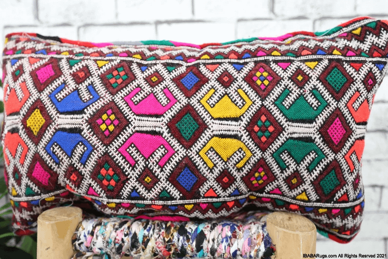 11'8"x21'2" Authentic Moroccan vintage Pillow Cover