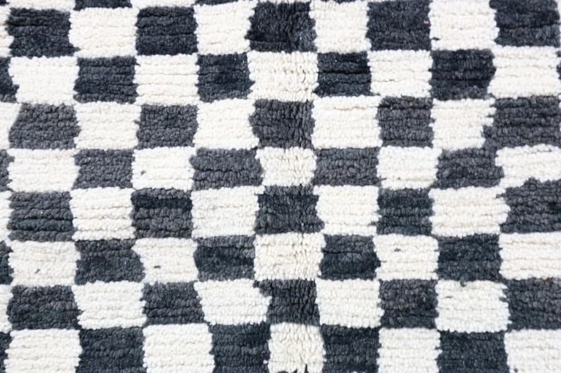 Heddo-Shag Moroccan Rug-Checkered rug (4'9" x 5'2")
