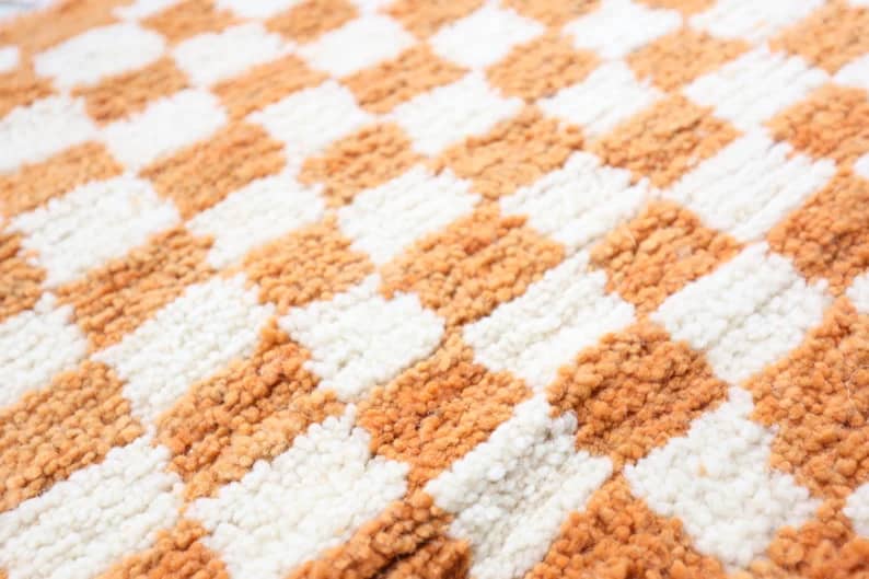 Tifan-Shag Moroccan Rug-Checkered rug (5'2" x 5'4")