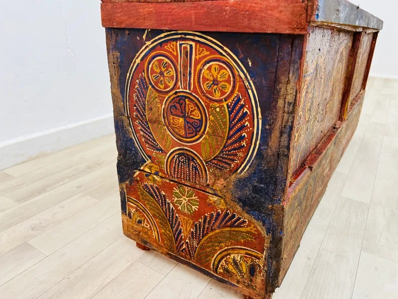 Vintage Treasure Chest-Extra Large Trunk